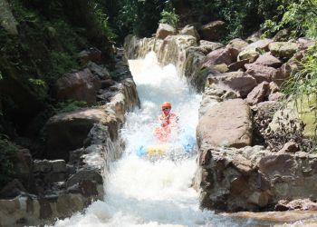 四面山漂流