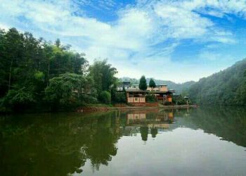 鑫隆山庄全景